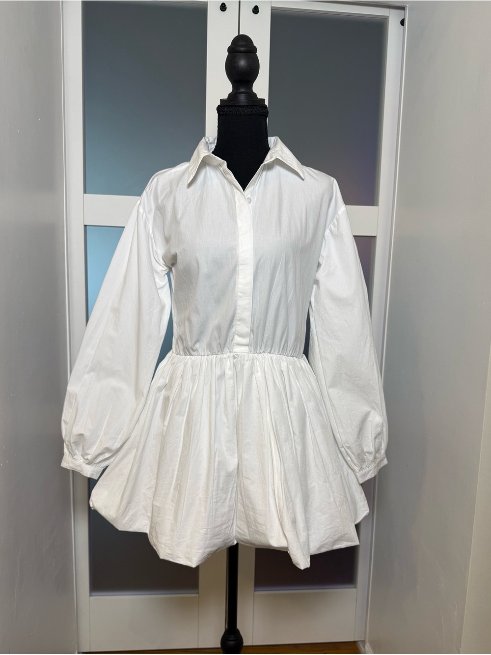 Boohoo White Babydoll Puffball Skirt Mini Dress, size 4.